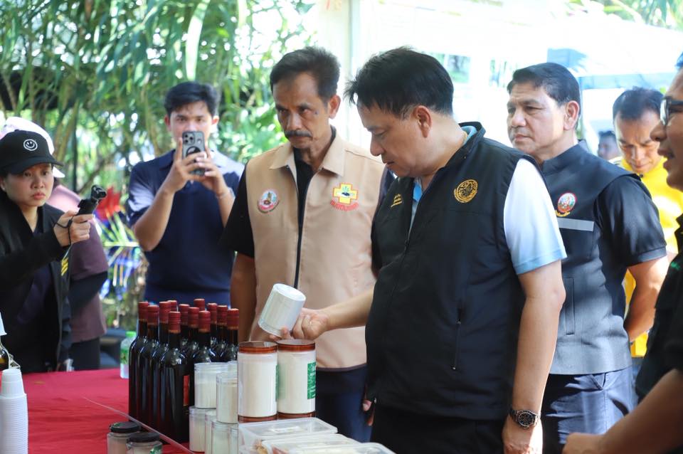 title - เลขาฯ ส.ป.ก. พร้อมคณะ ร่วมลงพื้นที่ติดตามคณะ รมช.กษ. ตรวจราชการ ณ ตำบลอ่าวลึก